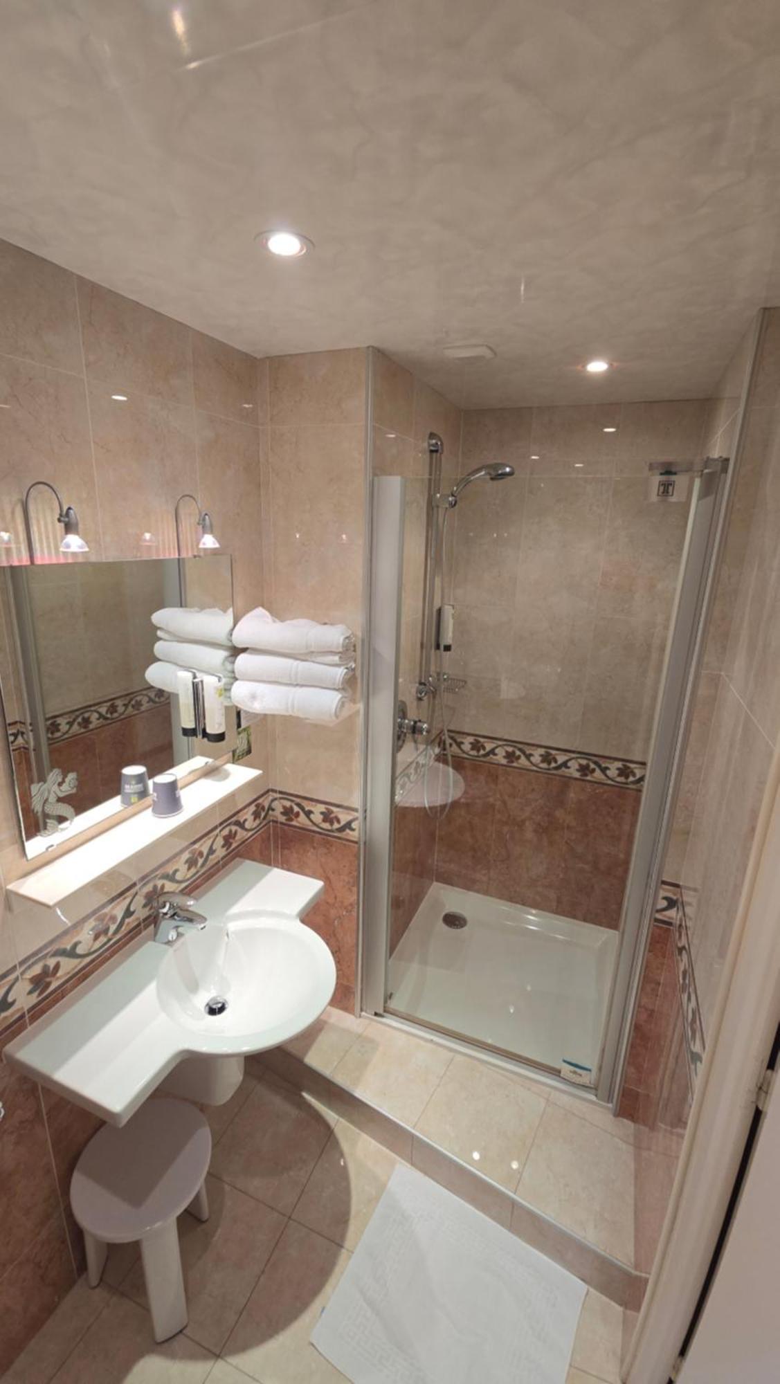 Logis Hotel & Restaurant Arcombelle Монтиньи-ле-Руа Экстерьер фото
