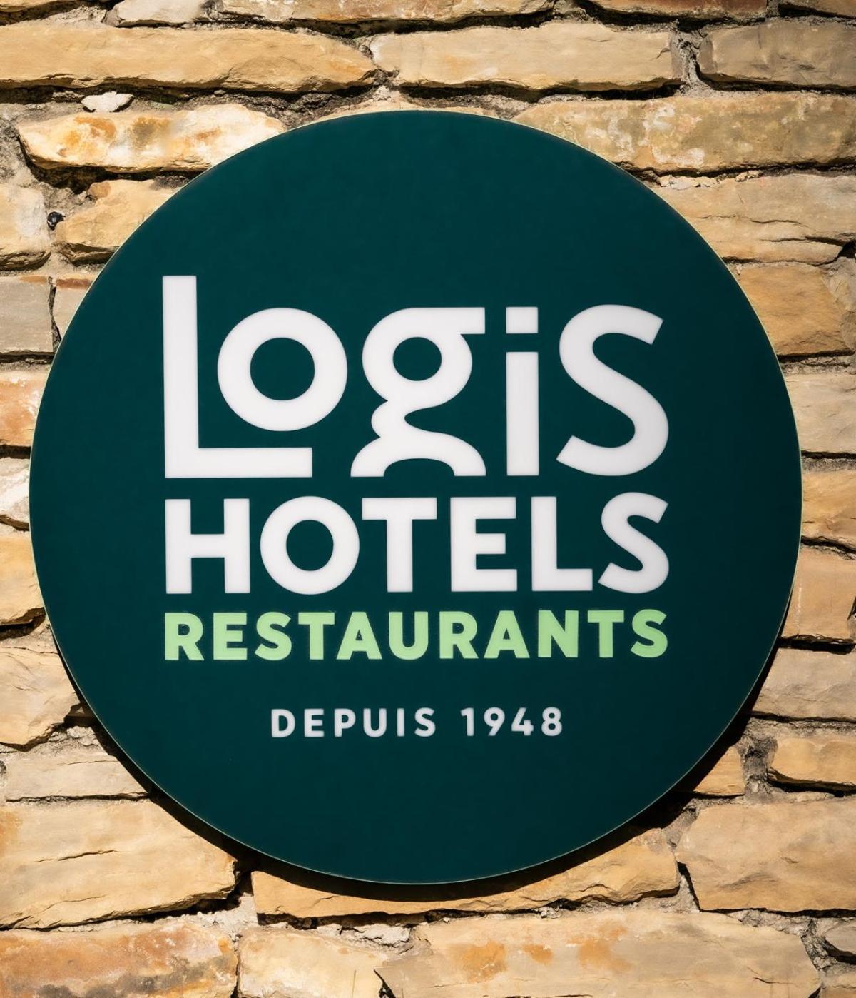 Logis Hotel & Restaurant Arcombelle Монтиньи-ле-Руа Экстерьер фото