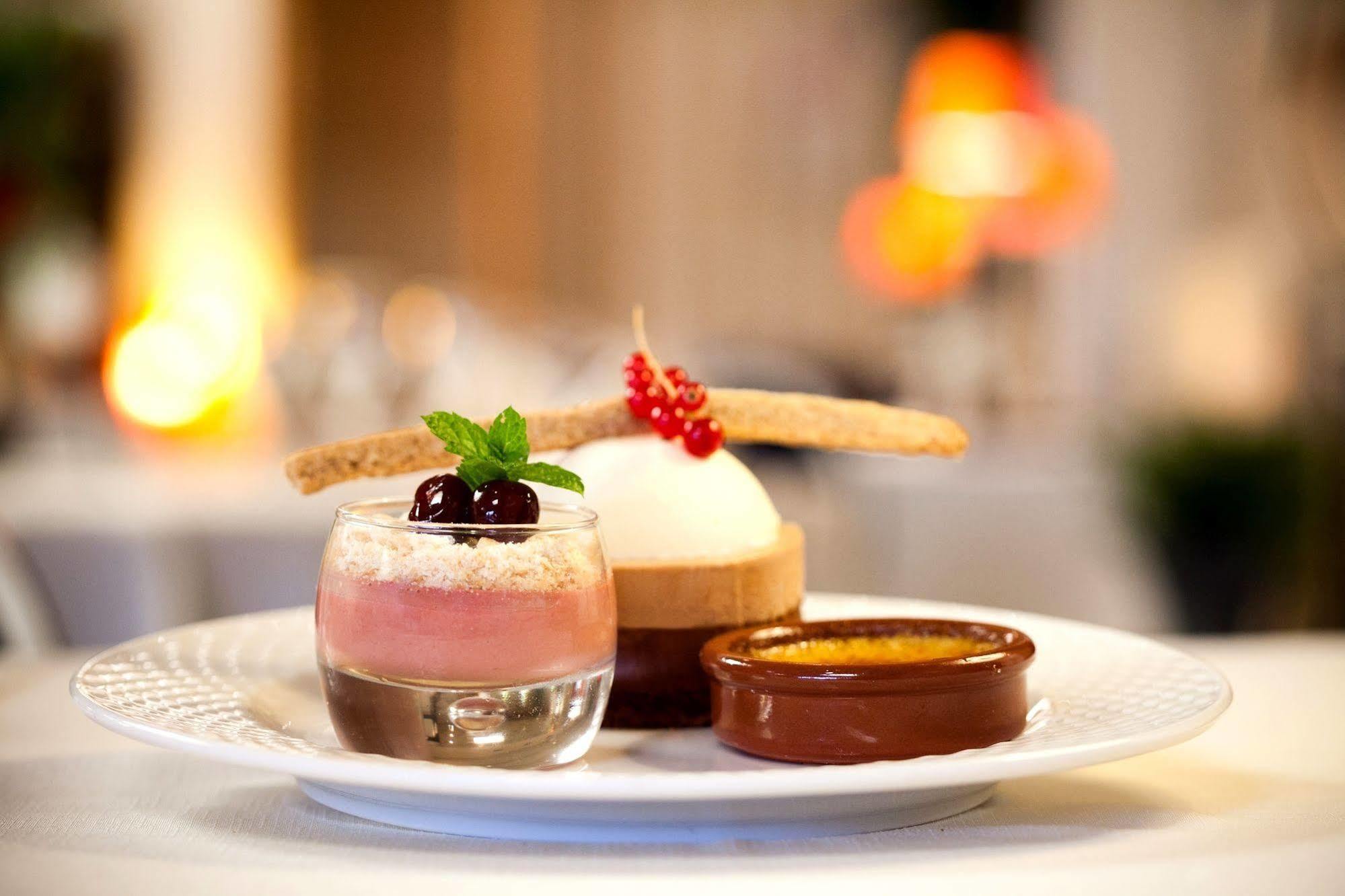 Logis Hotel & Restaurant Arcombelle Монтиньи-ле-Руа Экстерьер фото