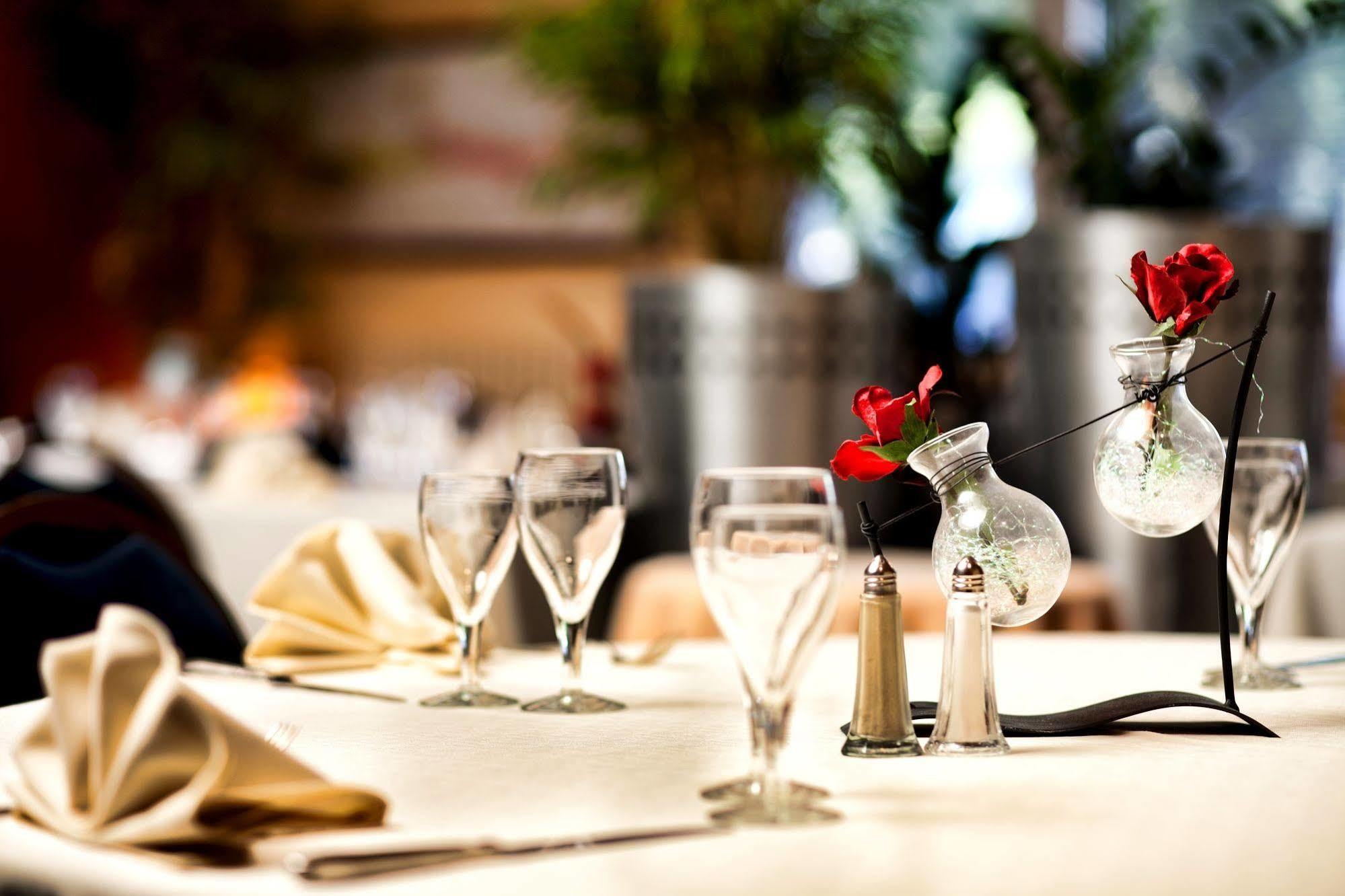 Logis Hotel & Restaurant Arcombelle Монтиньи-ле-Руа Экстерьер фото