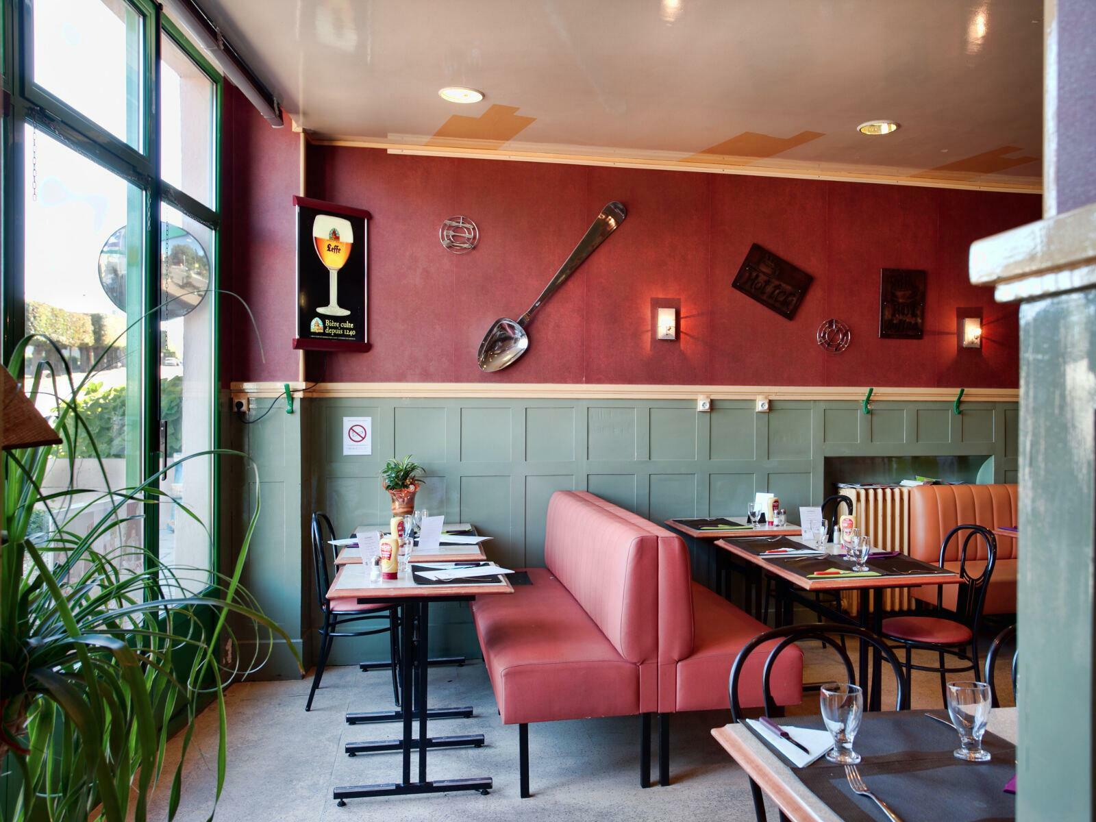 Logis Hotel & Restaurant Arcombelle Монтиньи-ле-Руа Экстерьер фото